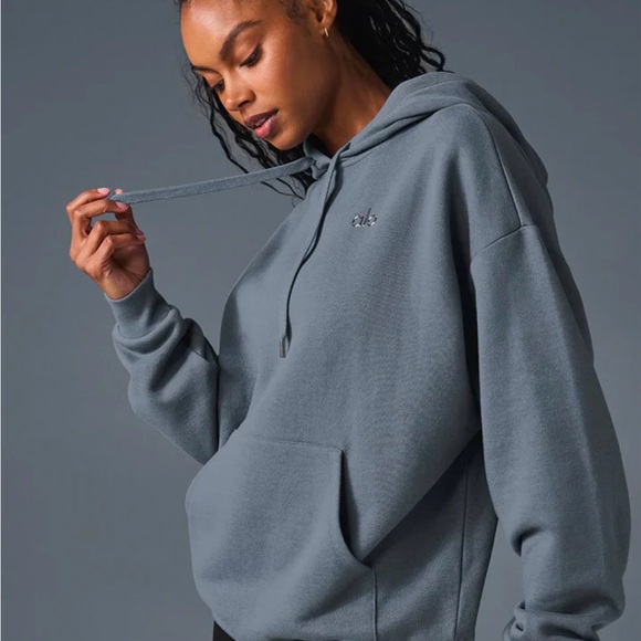 NWT ALO Accolade Hoodie Sweatshirt Size M Steel Gray - Picture 4 of 6